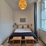Au Pres Du Chateau ! *