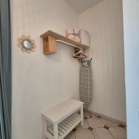 Au Pres Du Chateau ! شقة شانتييّي