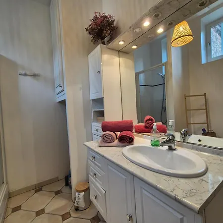 アパート Au Pres Du Chateau ! シャンティイ