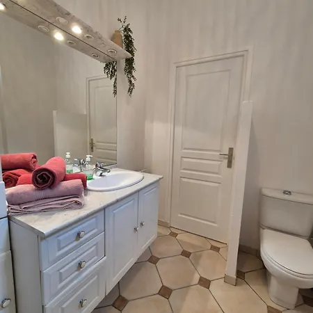 شقة Au Pres Du Chateau ! *