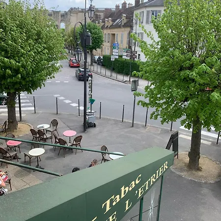 Au Pres Du Chateau !