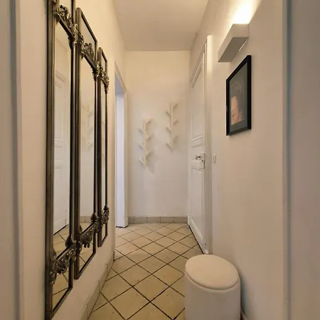 Au Pres Du Chateau !