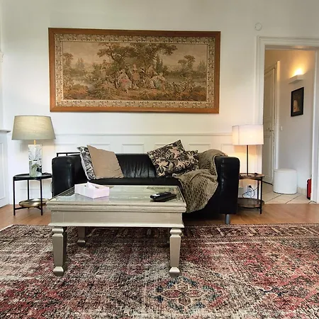 Au Pres Du Chateau ! Апартаменты