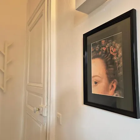 Au Pres Du Chateau ! *