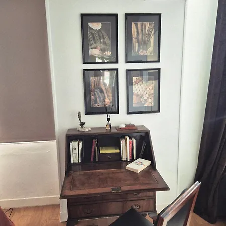 Au Pres Du Chateau ! シャンティイ