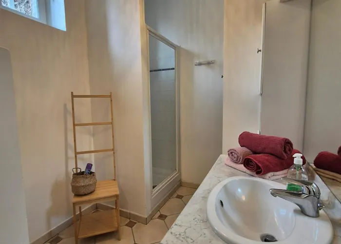 Au Près Du Chateau ! *